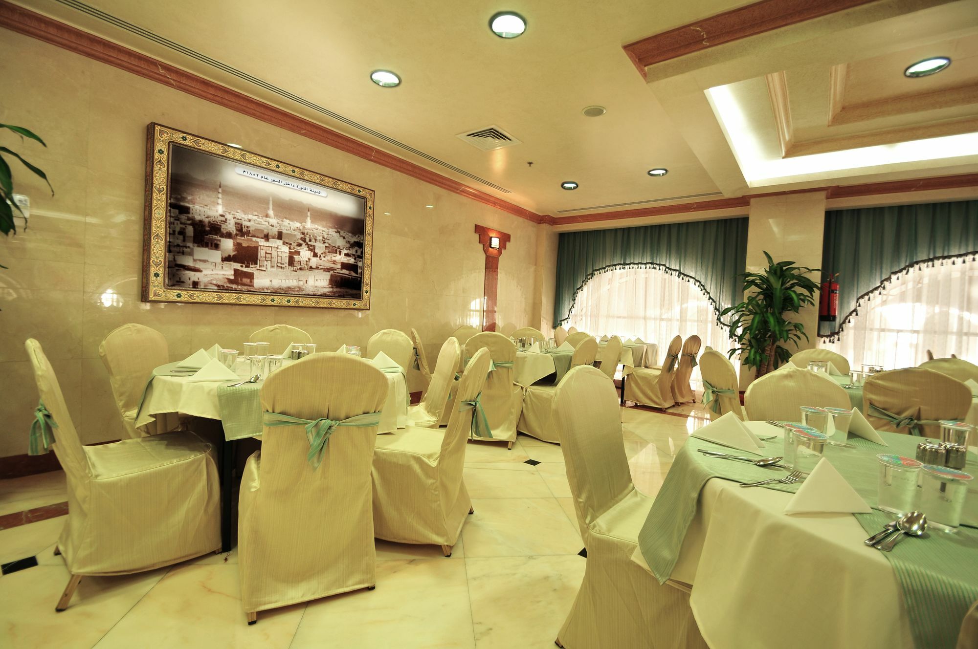 Grand Marmara Hotel Медина Екстериор снимка